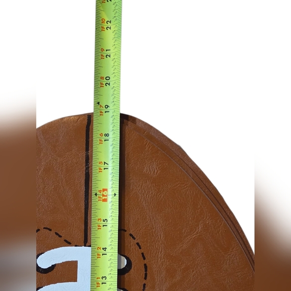 Envogue - NEW Football Shaped Faux Leather Set of 4 Placemats Great For Man-Cave - Picture 6 of 6